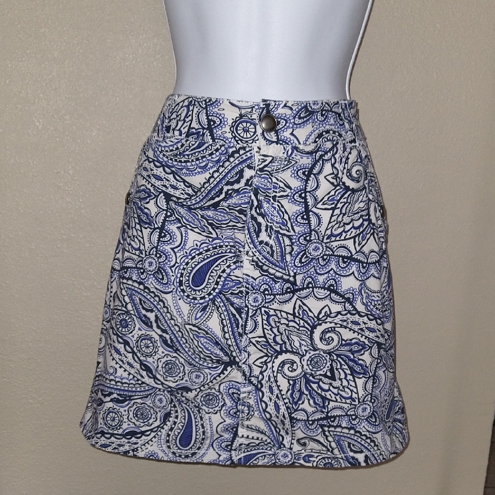 Croft & Barrow Blue and White Paisley Skort